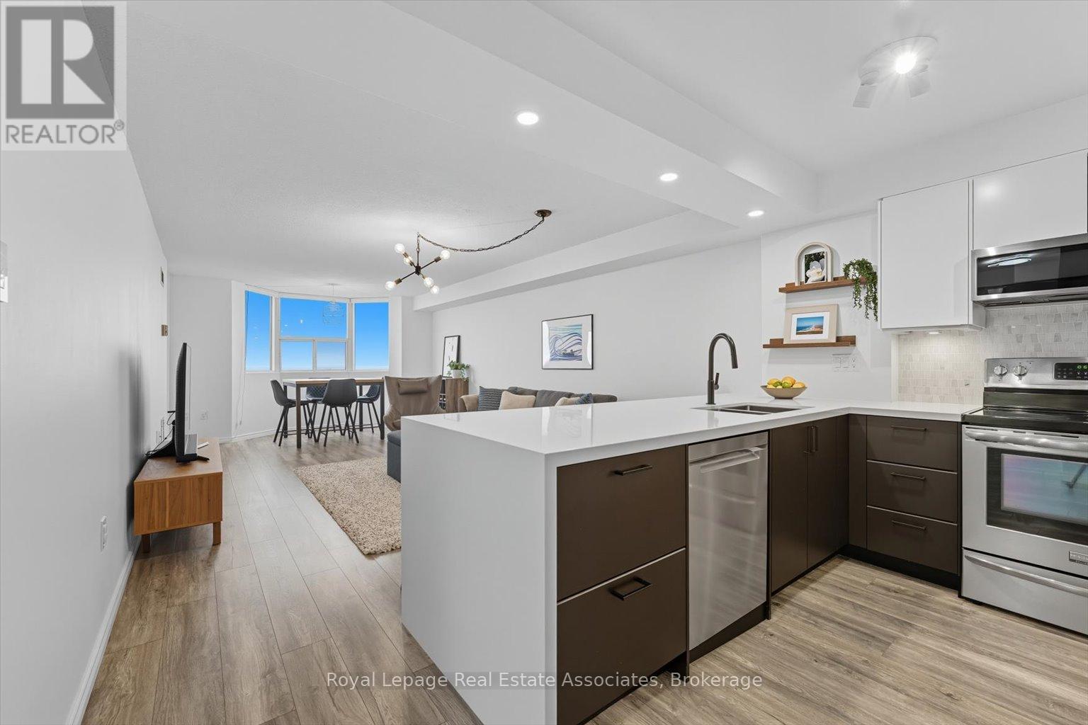 1508 - 3845 Lake Shore Boulevard W, Toronto, Ontario  M8W 4Y3 - Photo 6 - W12423434