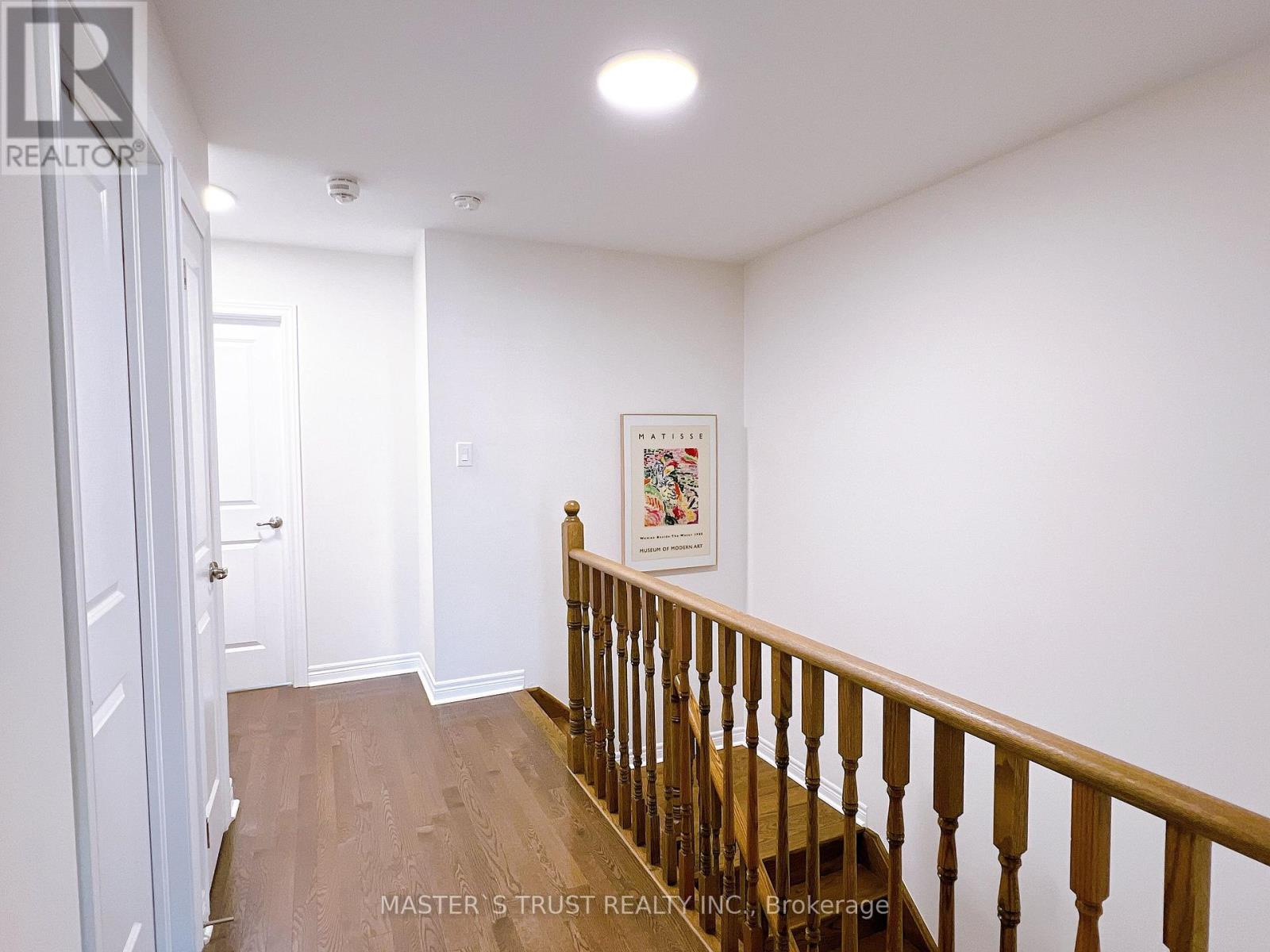 116 Orchardcroft Road, Oakville, Ontario  L6H 0M4 - Photo 12 - W12423436