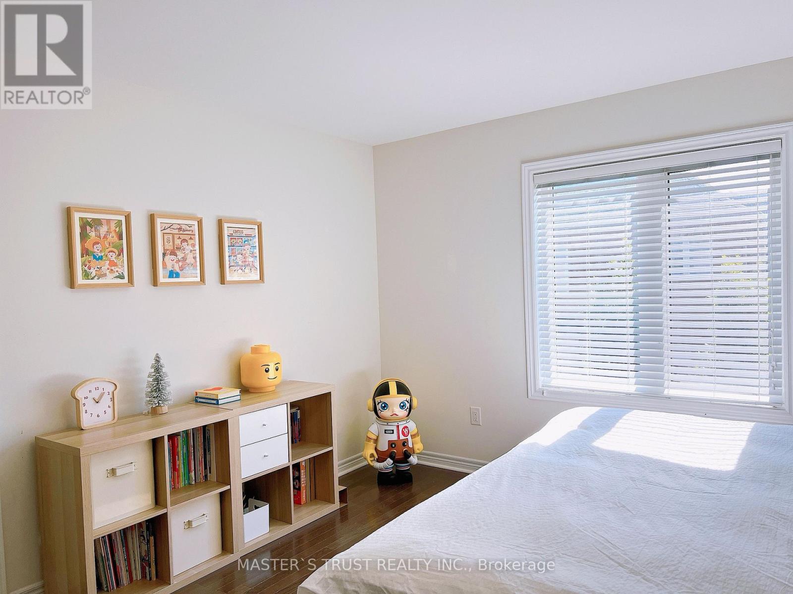 116 Orchardcroft Road, Oakville, Ontario  L6H 0M4 - Photo 14 - W12423436