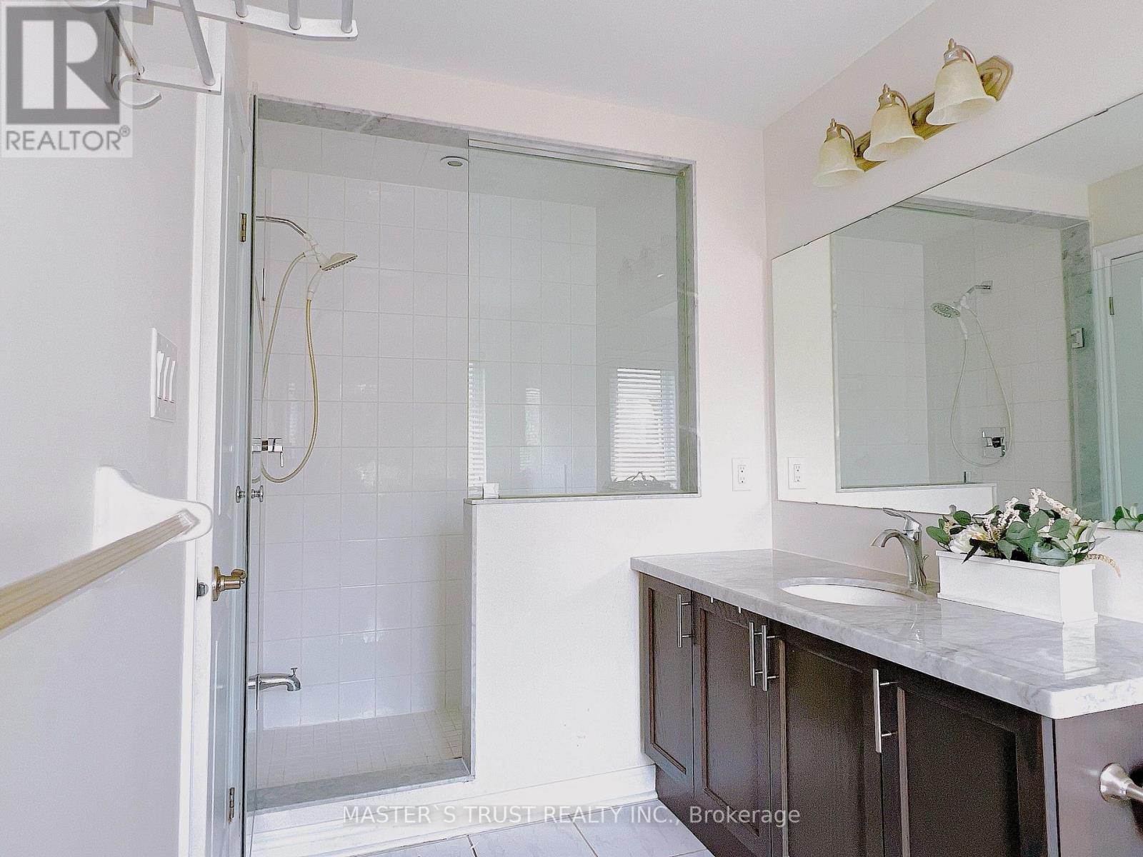 116 Orchardcroft Road, Oakville, Ontario  L6H 0M4 - Photo 17 - W12423436