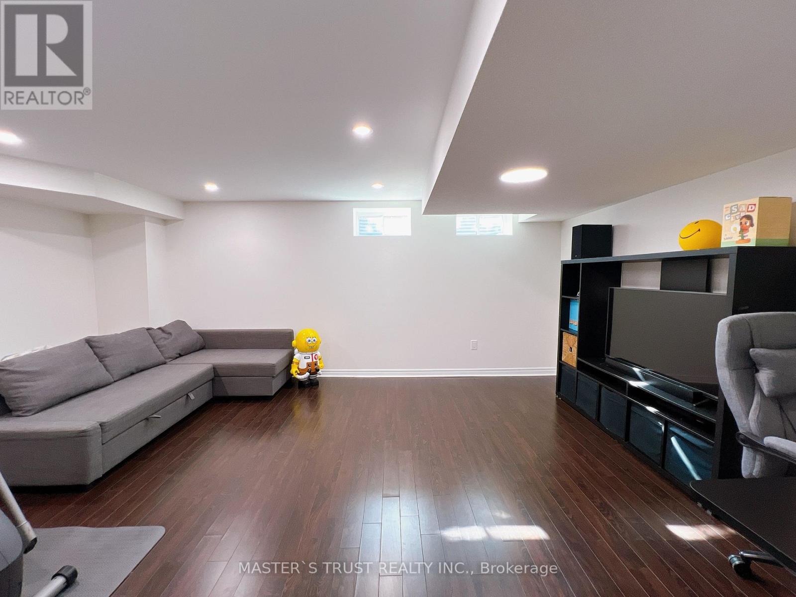 116 Orchardcroft Road, Oakville, Ontario  L6H 0M4 - Photo 23 - W12423436