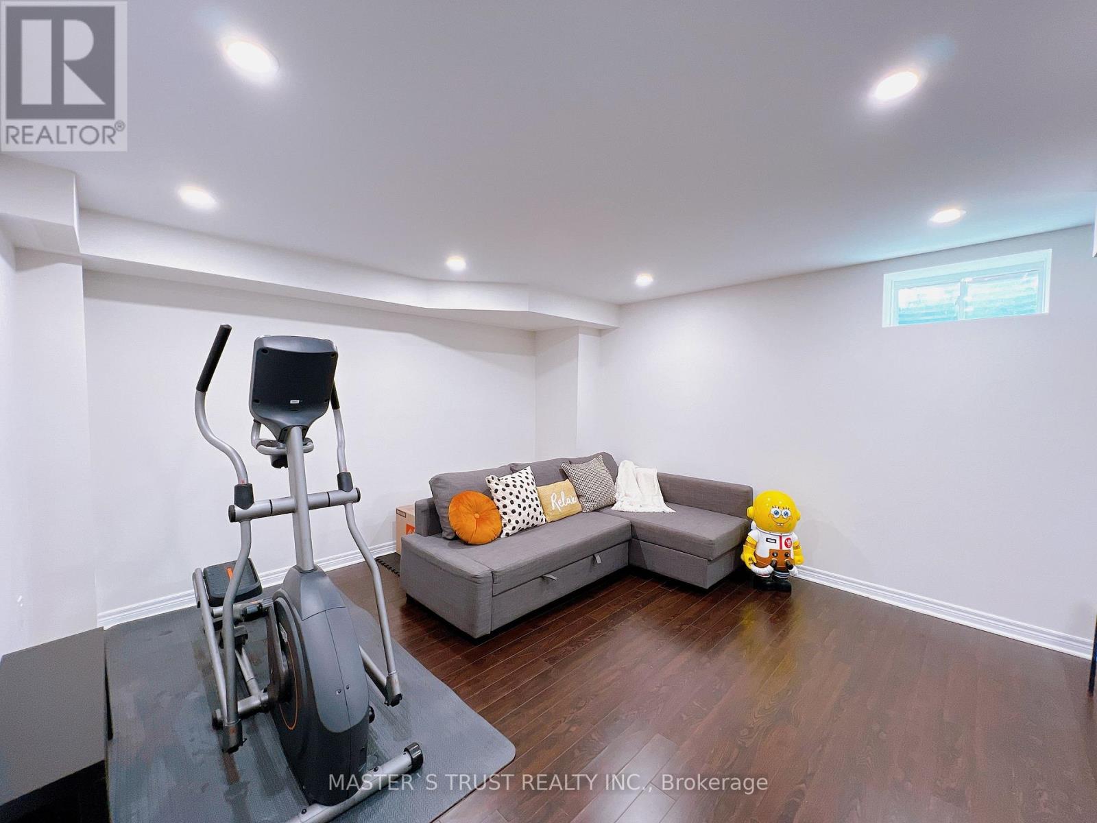 116 Orchardcroft Road, Oakville, Ontario  L6H 0M4 - Photo 24 - W12423436
