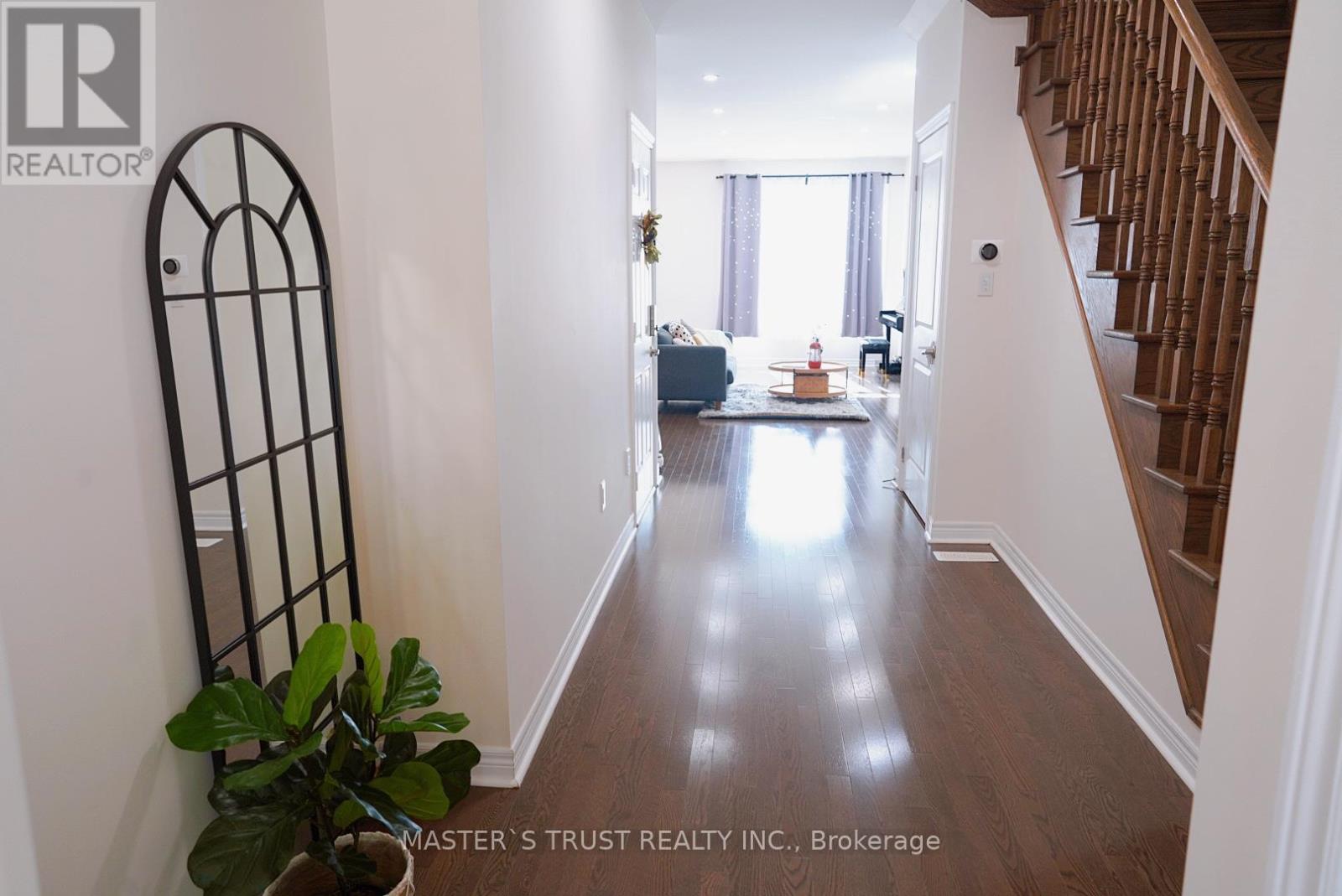 116 Orchardcroft Road, Oakville, Ontario  L6H 0M4 - Photo 3 - W12423436