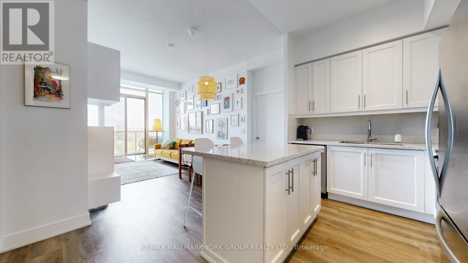 1105 - 1638 Bloor Street W, Toronto, Ontario  M6P 0A6 - Photo 18 - W12423487