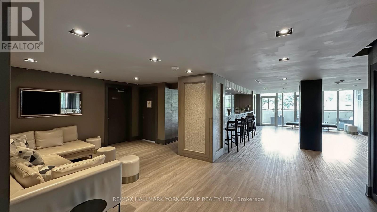 1105 - 1638 Bloor Street W, Toronto, Ontario  M6P 0A6 - Photo 6 - W12423487