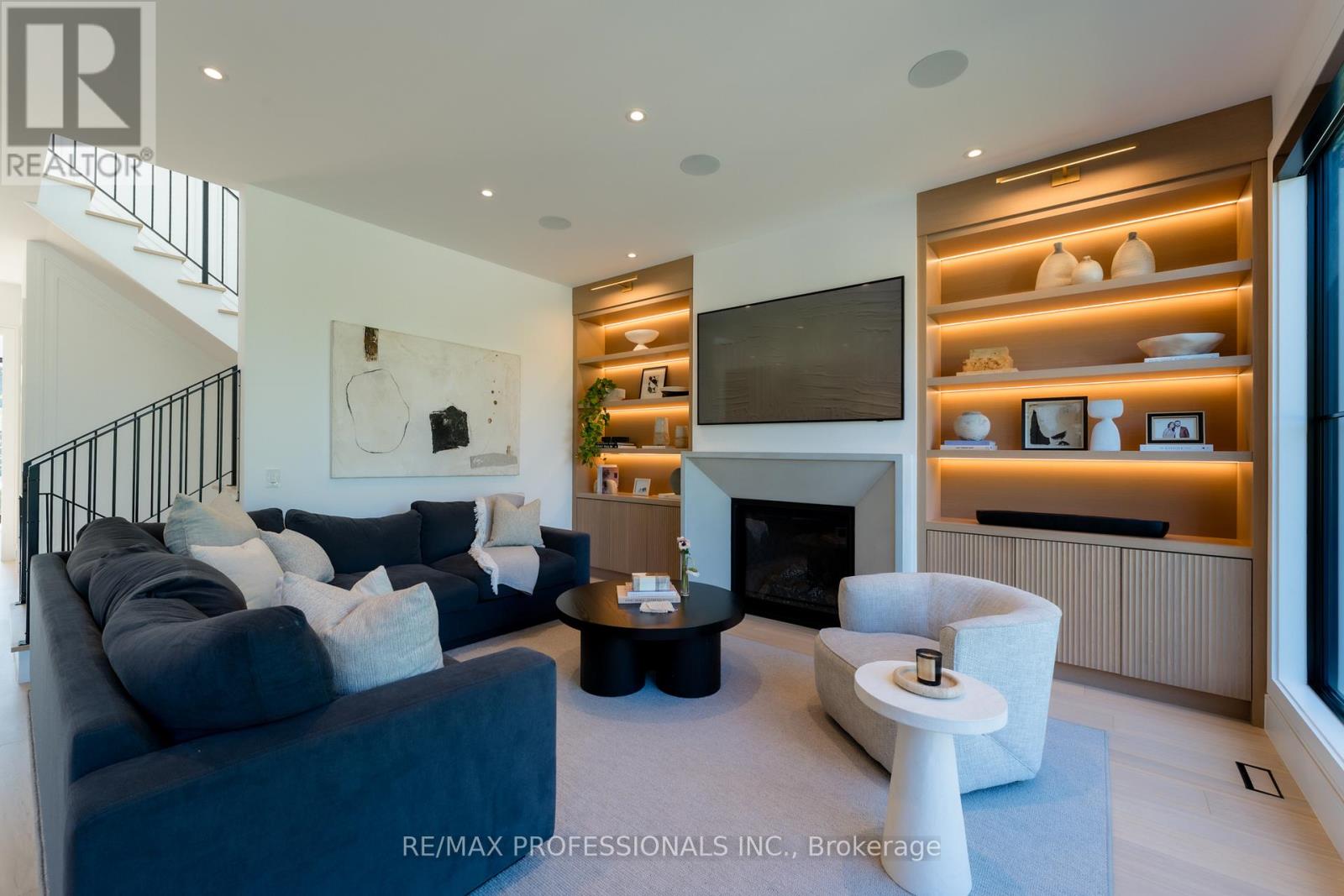229 Tweedsdale Crescent, Oakville (Sw Southwest), Ontario  L6L 4P8 - Photo 13 - W12423496