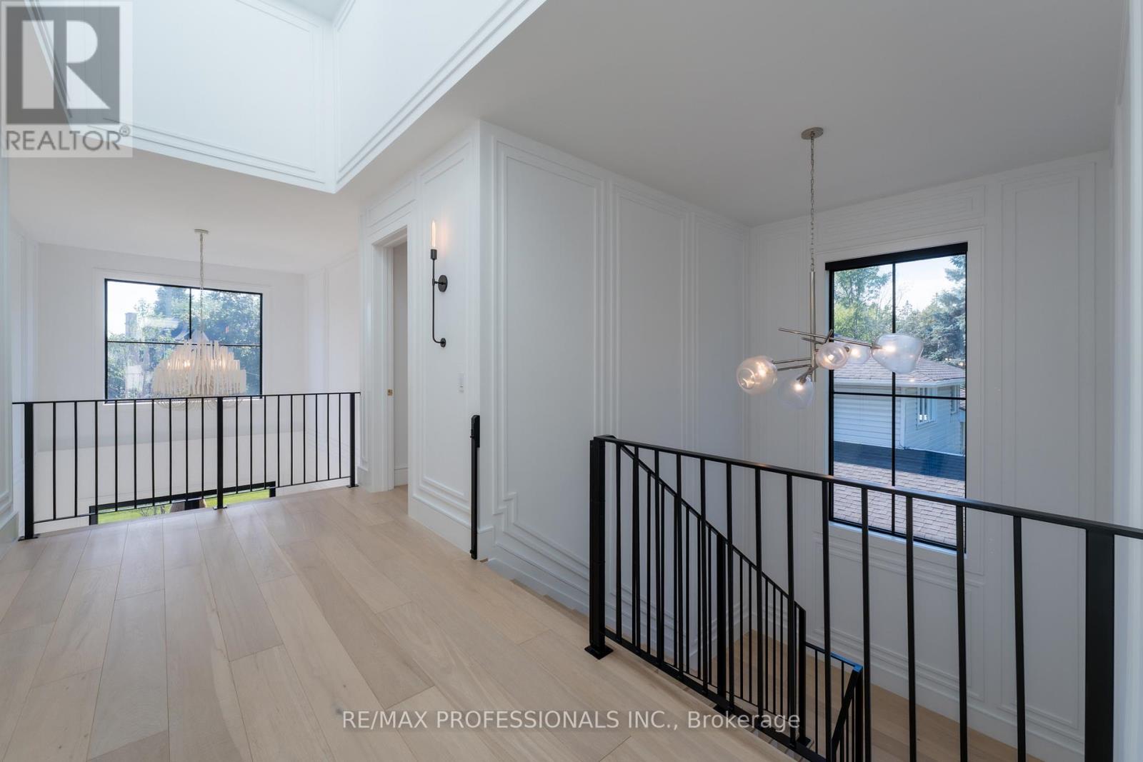 229 Tweedsdale Crescent, Oakville (Sw Southwest), Ontario  L6L 4P8 - Photo 21 - W12423496