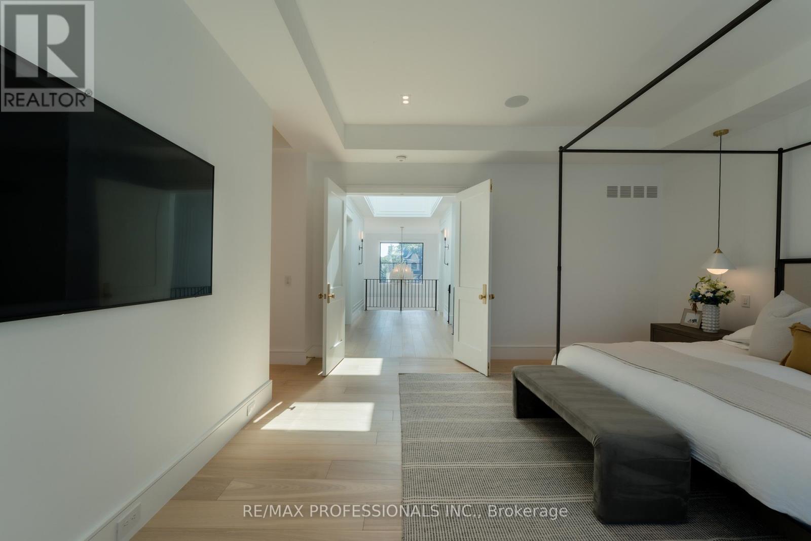 229 Tweedsdale Crescent, Oakville (Sw Southwest), Ontario  L6L 4P8 - Photo 30 - W12423496