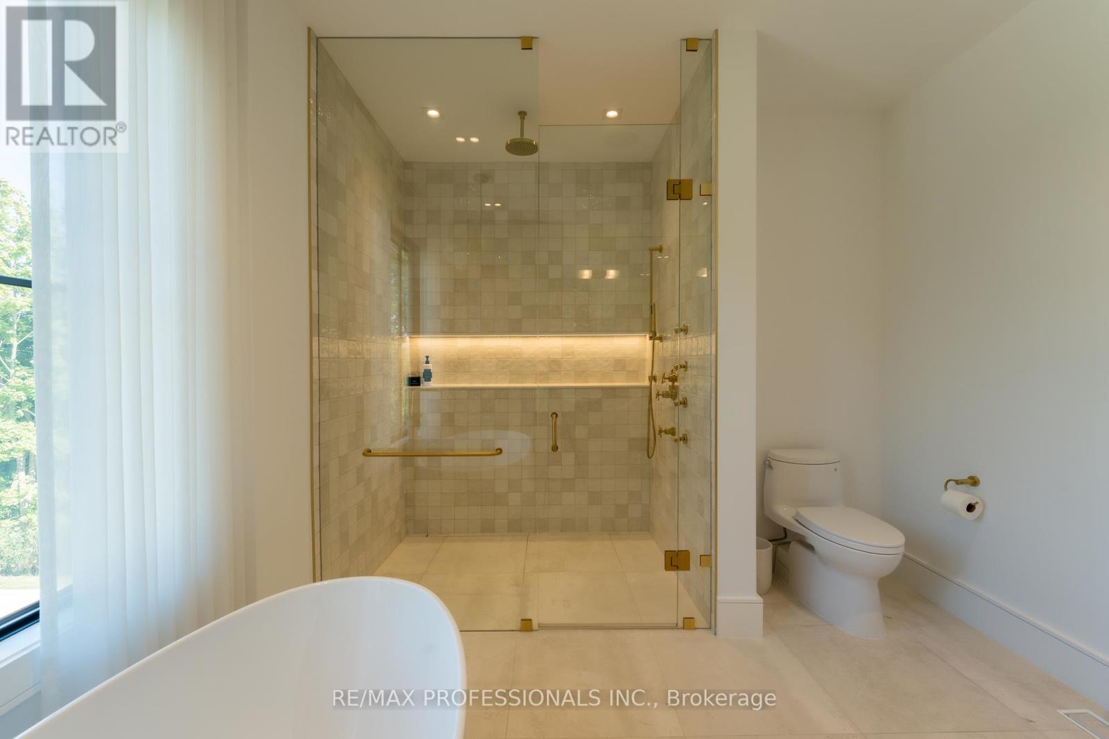 229 Tweedsdale Crescent, Oakville (Sw Southwest), Ontario  L6L 4P8 - Photo 32 - W12423496