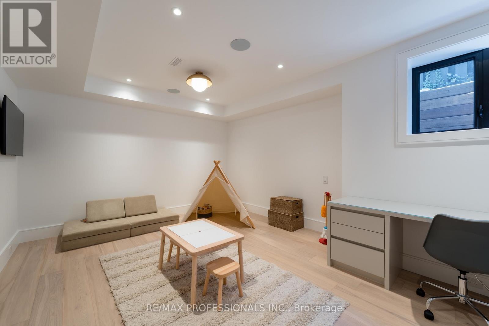 229 Tweedsdale Crescent, Oakville (Sw Southwest), Ontario  L6L 4P8 - Photo 40 - W12423496