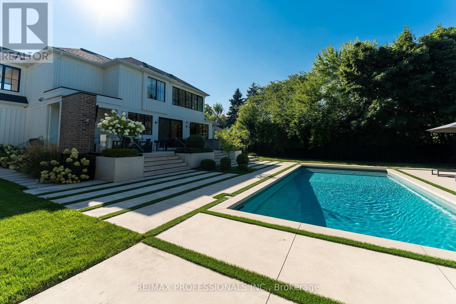229 Tweedsdale Crescent, Oakville (Sw Southwest), Ontario  L6L 4P8 - Photo 48 - W12423496