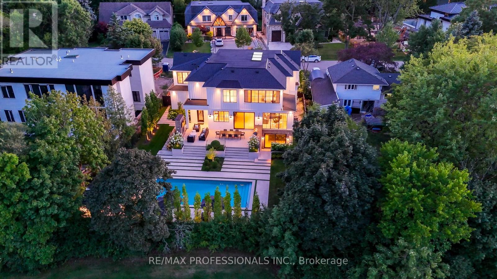 229 Tweedsdale Crescent, Oakville (Sw Southwest), Ontario  L6L 4P8 - Photo 49 - W12423496