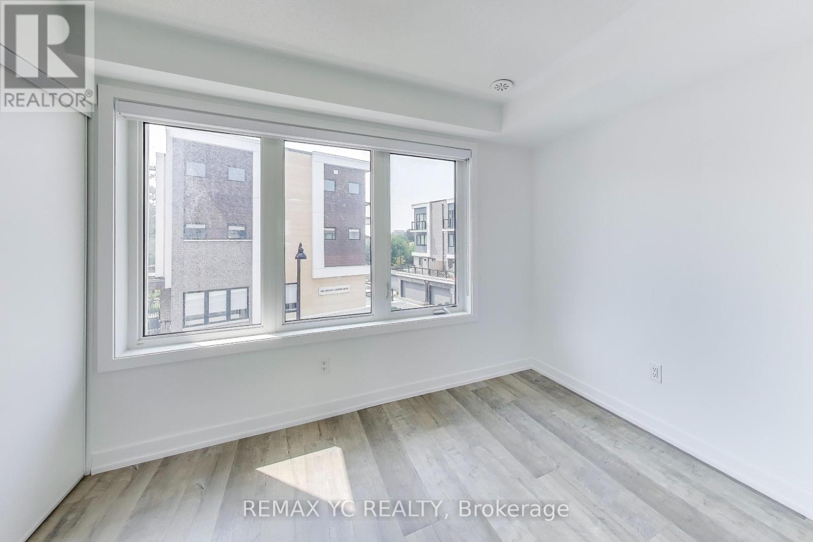 175 Downsview Park Boulevard, Toronto, Ontario  M3K 0C8 - Photo 15 - W12423544