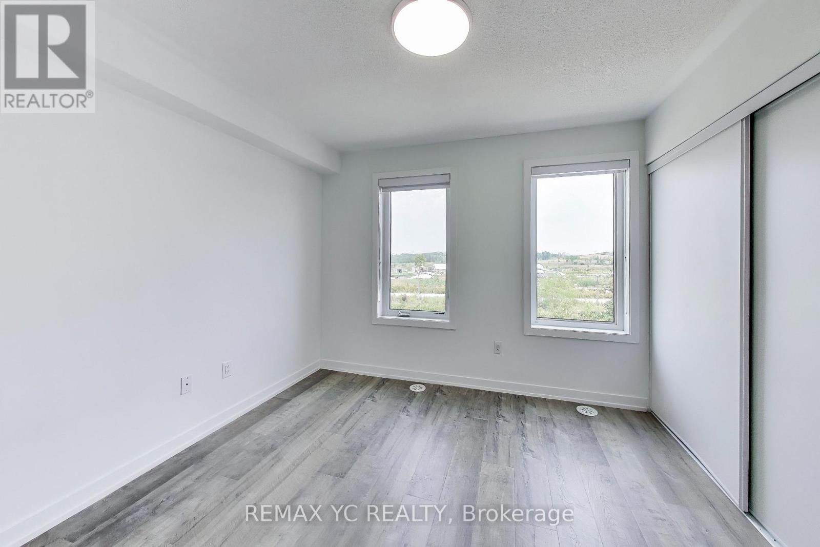 175 Downsview Park Boulevard, Toronto, Ontario  M3K 0C8 - Photo 20 - W12423544
