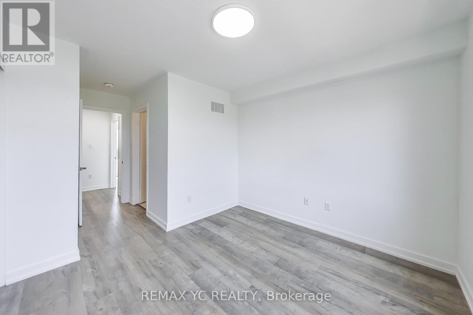 175 Downsview Park Boulevard, Toronto, Ontario  M3K 0C8 - Photo 21 - W12423544