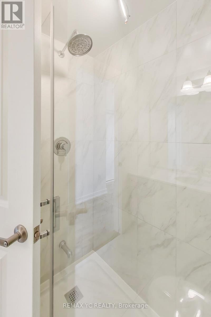 175 Downsview Park Boulevard, Toronto, Ontario  M3K 0C8 - Photo 25 - W12423544