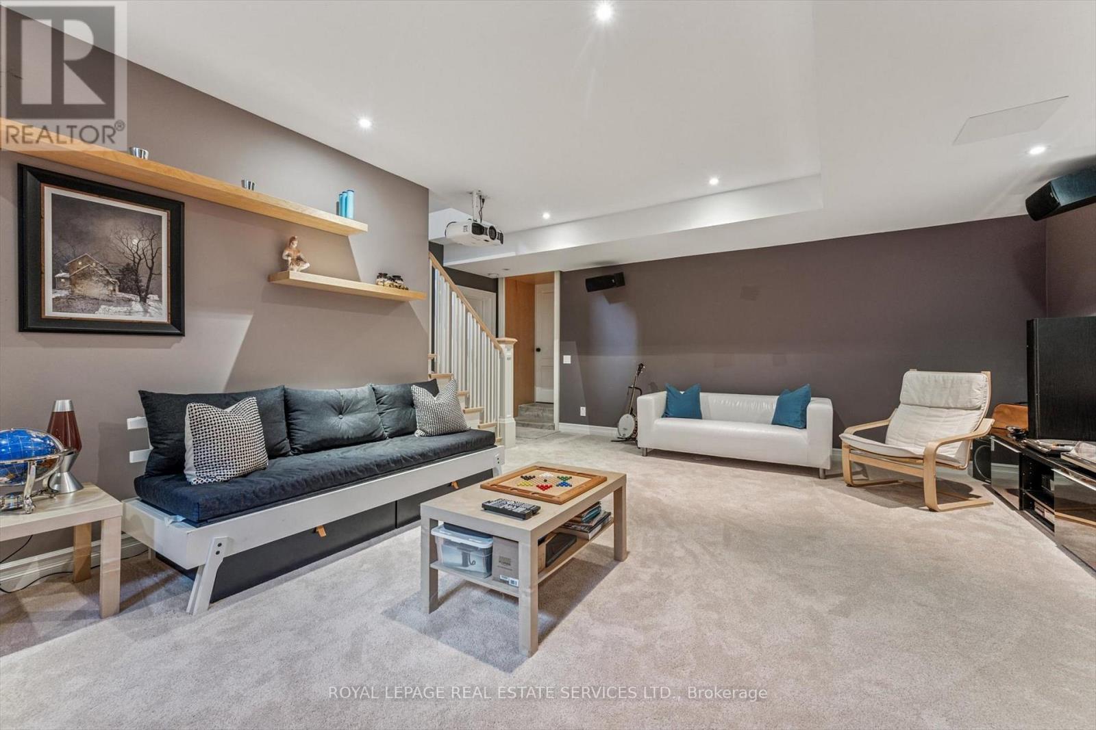 335 Lakeshore Road W, Oakville, Ontario  L6K 1G3 - Photo 42 - W12423548