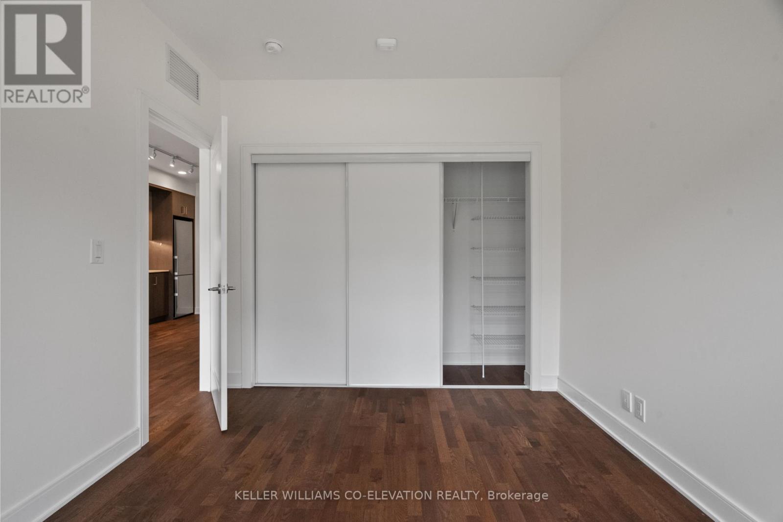 G28 - 1575 Lakeshore Road W, Mississauga, Ontario  L5J 1J4 - Photo 15 - W12423571