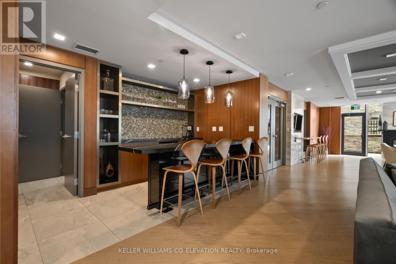 G28 - 1575 Lakeshore Road W, Mississauga, Ontario  L5J 1J4 - Photo 33 - W12423571