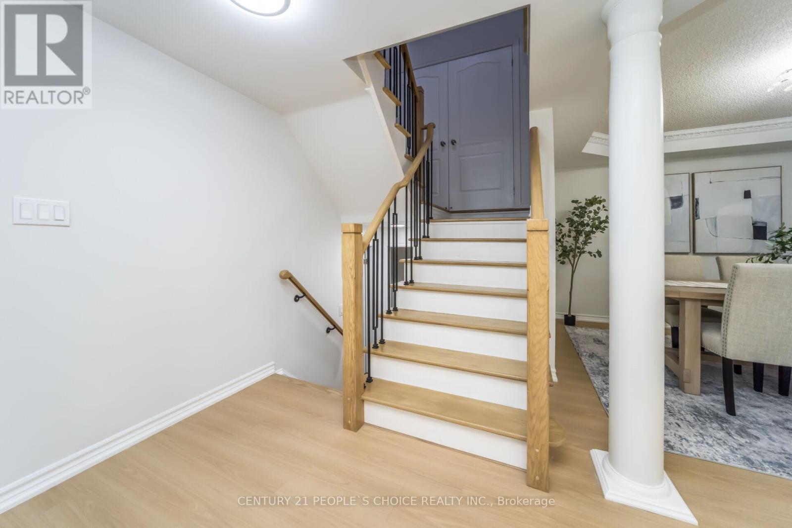 7059 Magistrate Terrace, Mississauga, Ontario  L5W 1E5 - Photo 24 - W12423591