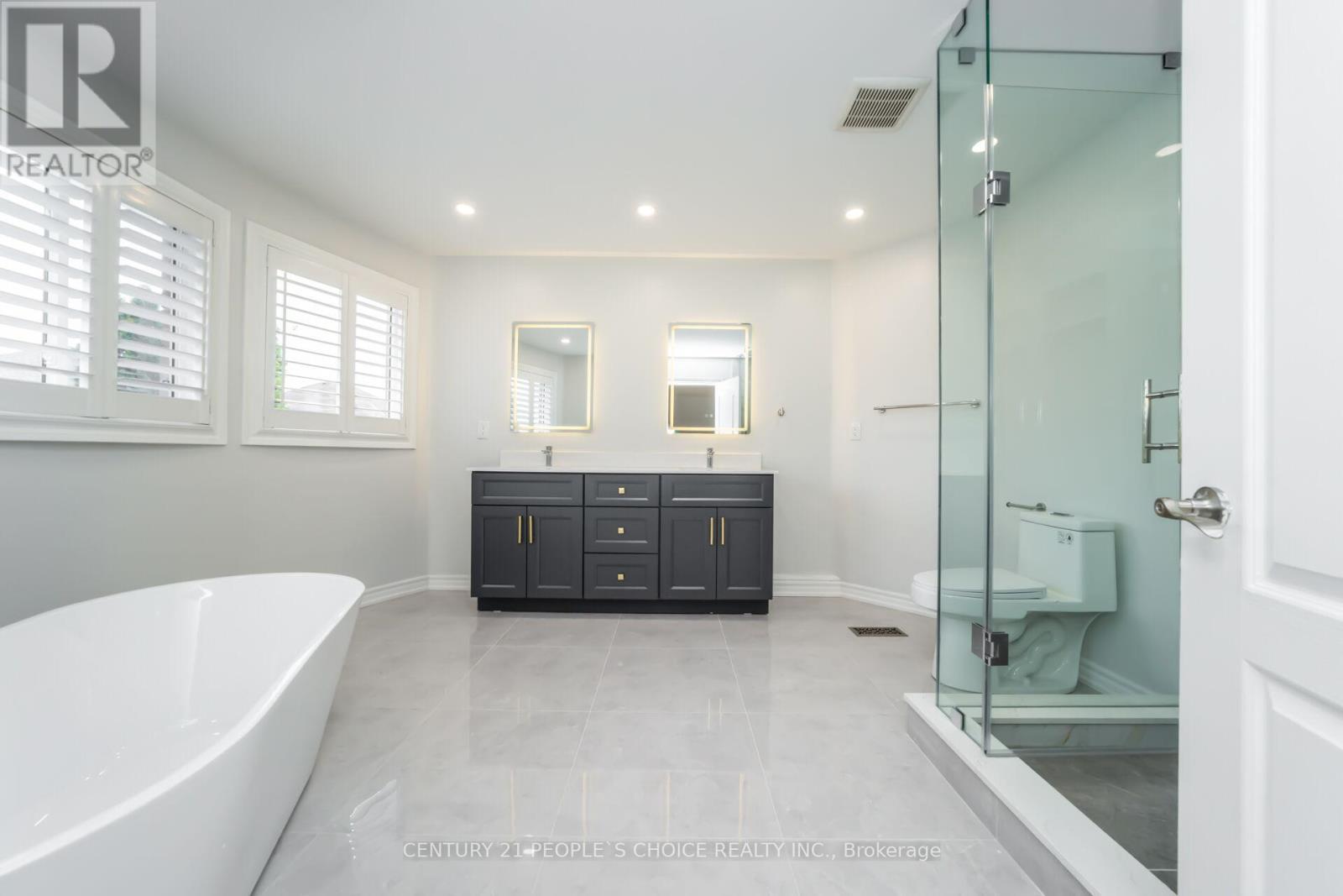7059 Magistrate Terrace, Mississauga, Ontario  L5W 1E5 - Photo 28 - W12423591