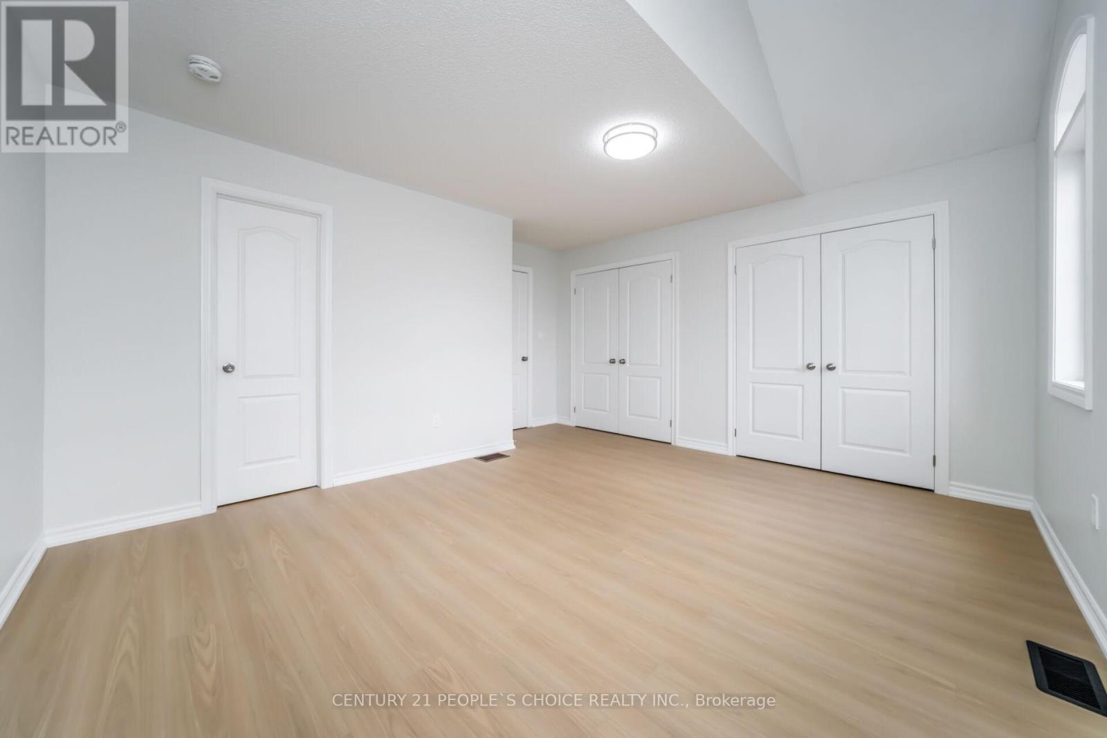 7059 Magistrate Terrace, Mississauga, Ontario  L5W 1E5 - Photo 36 - W12423591