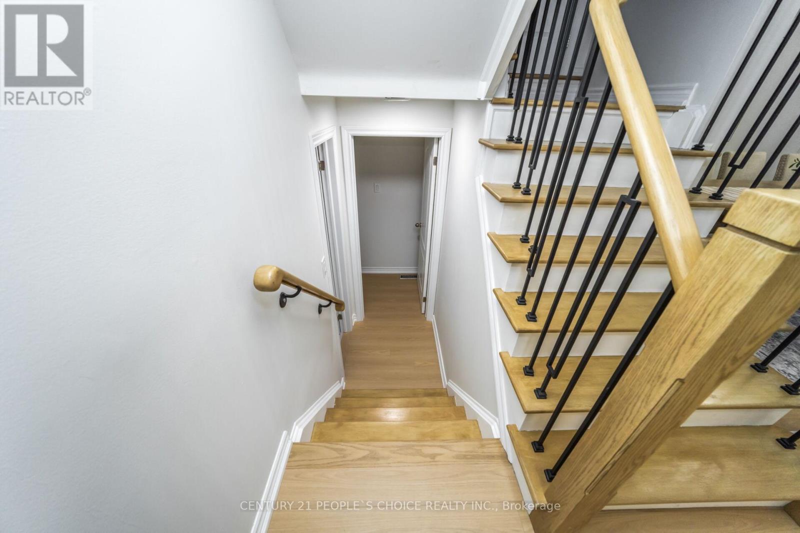 7059 Magistrate Terrace, Mississauga, Ontario  L5W 1E5 - Photo 39 - W12423591