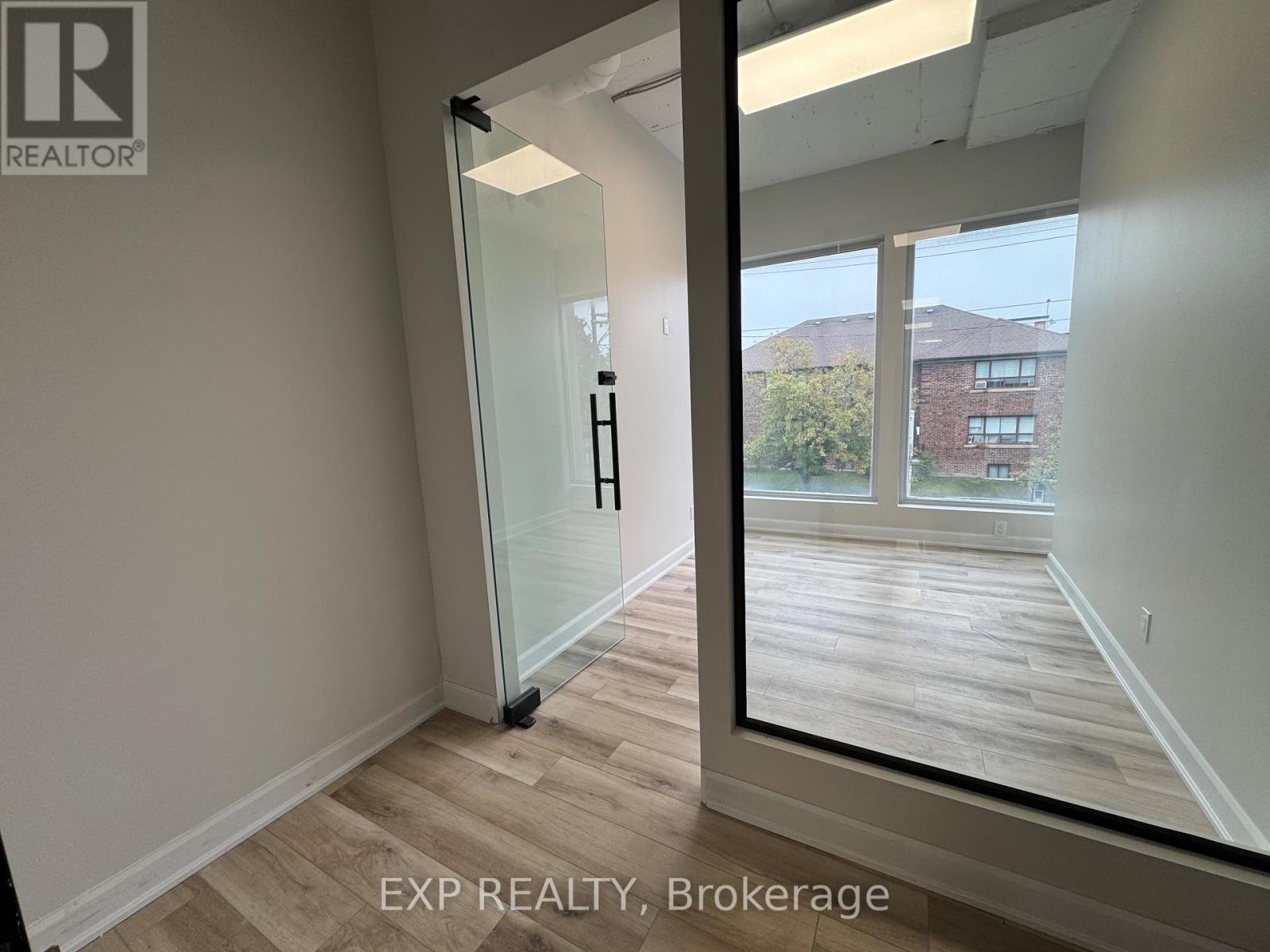 214 - 230 LAKESHORE ROAD E, Mississauga, Ontario