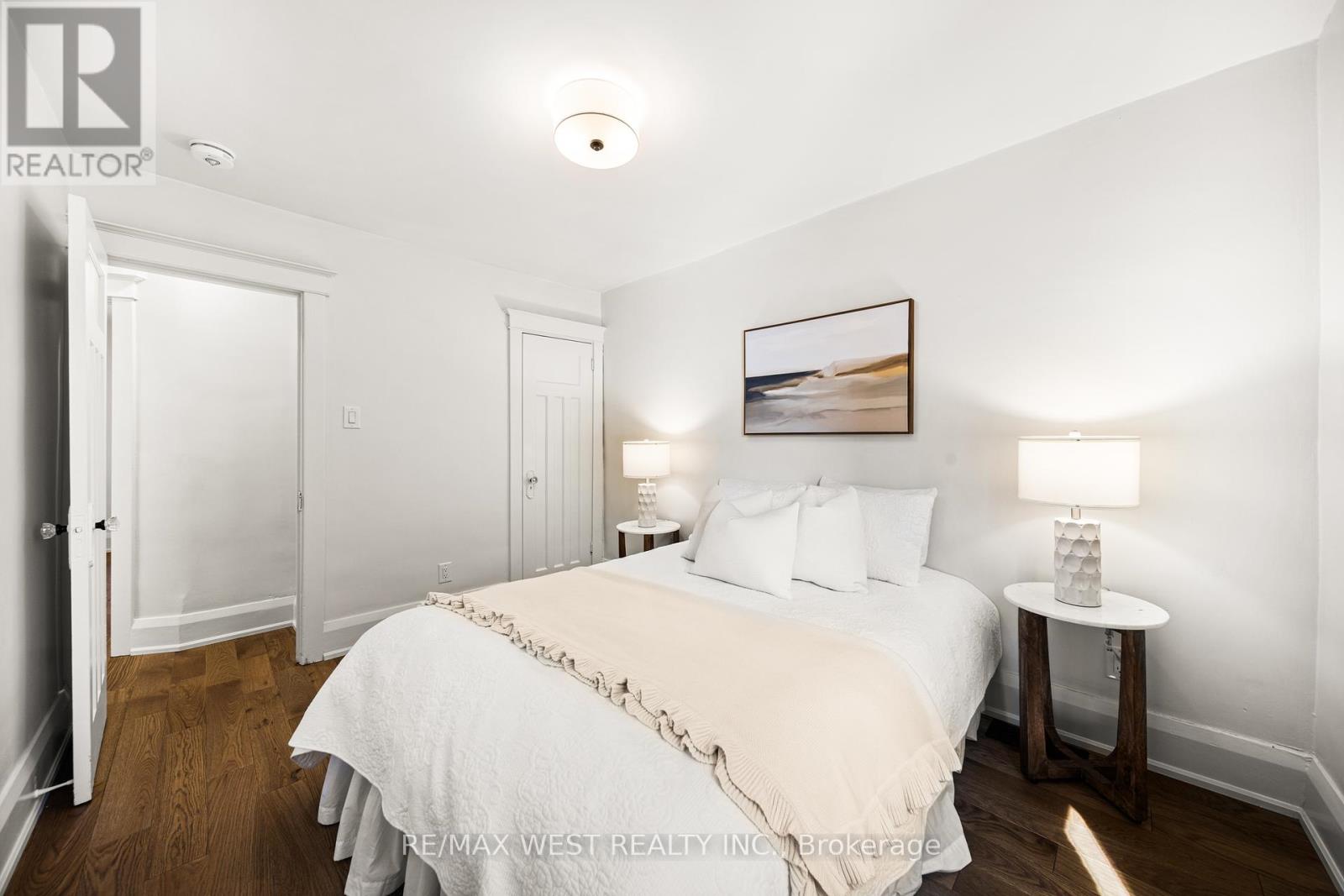 125 Brookside Avenue, Toronto, Ontario  M6S 4G8 - Photo 15 - W12423595