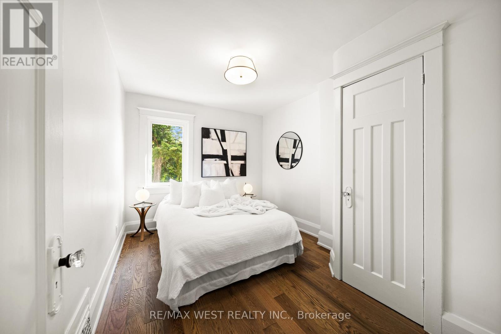 125 Brookside Avenue, Toronto, Ontario  M6S 4G8 - Photo 16 - W12423595