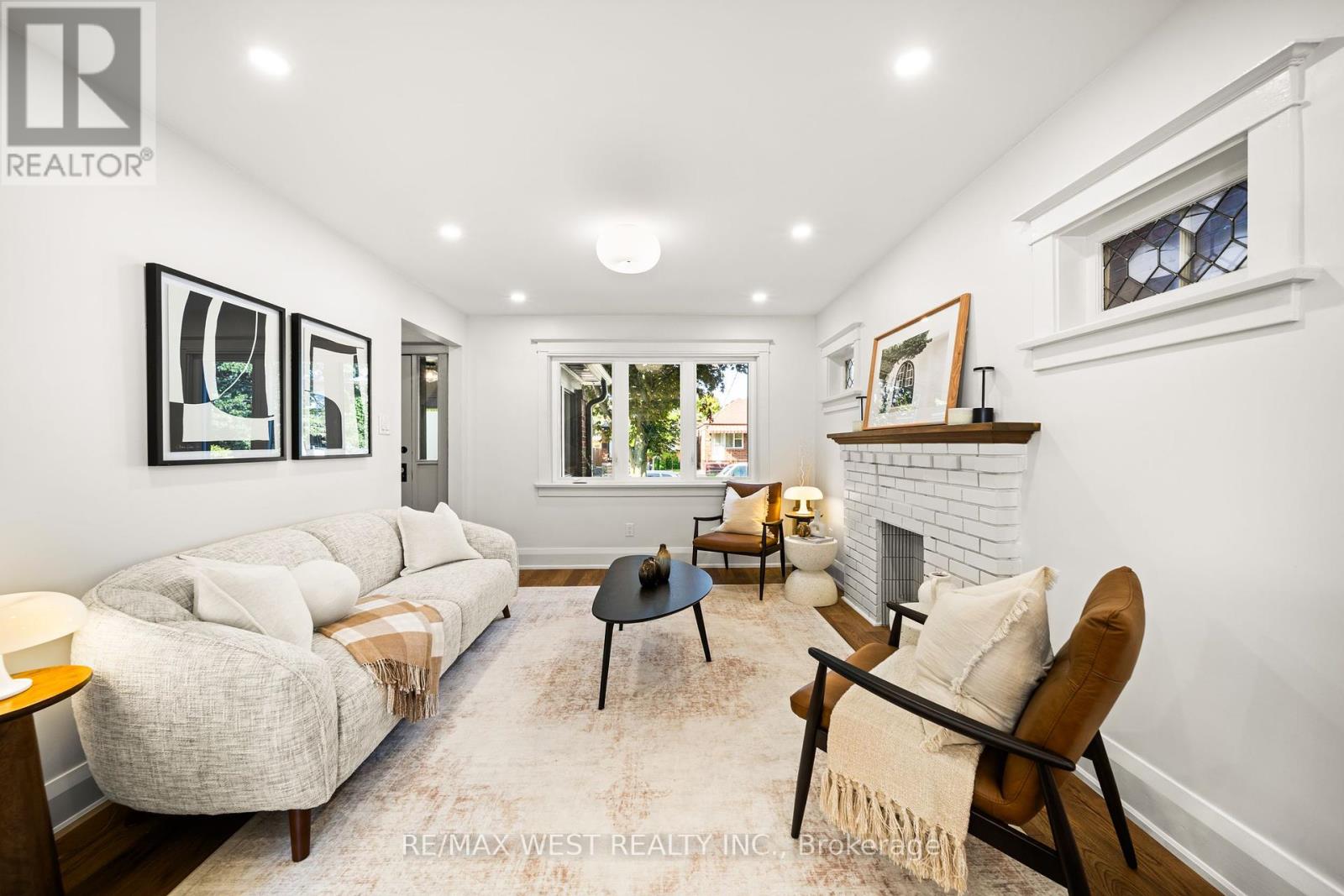125 Brookside Avenue, Toronto, Ontario  M6S 4G8 - Photo 6 - W12423595