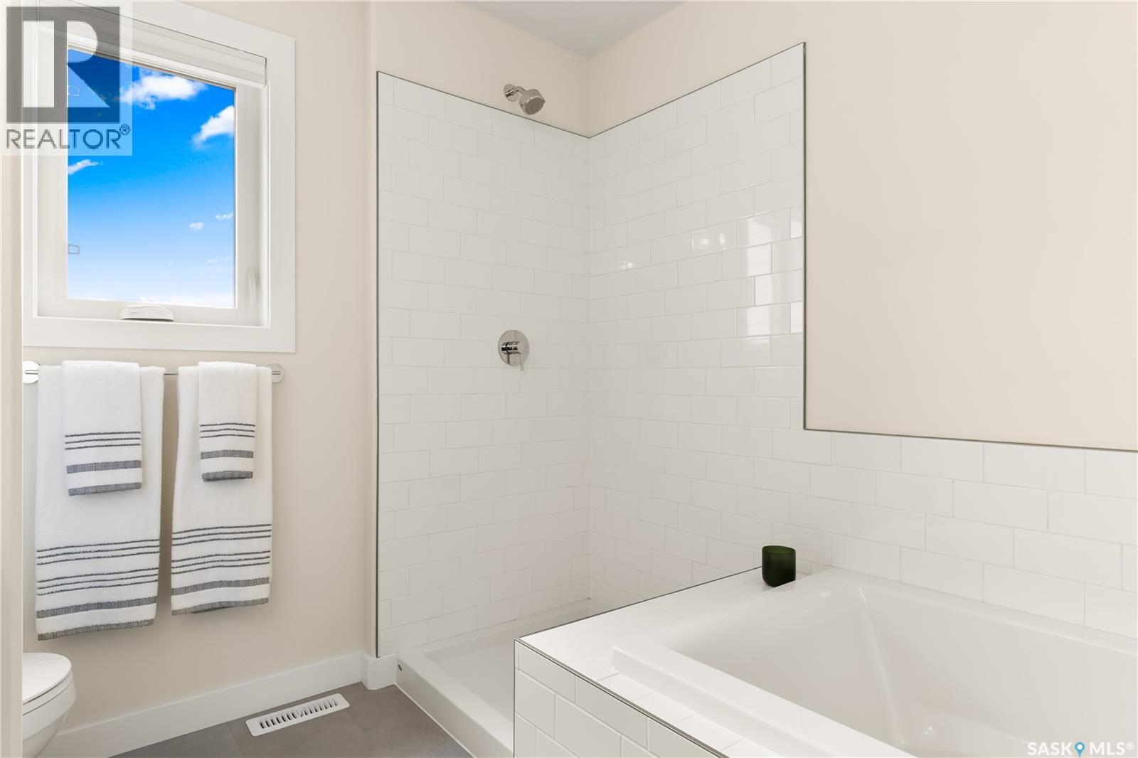 951 Traeger Manor, Saskatoon, Saskatchewan  S7V 1V8 - Photo 22 - SK019228
