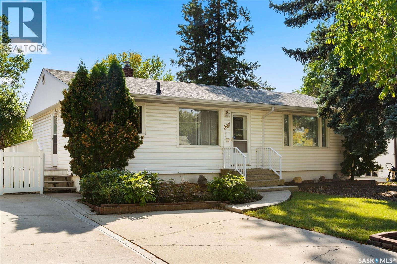 2811 Sinton AVENUE, Regina, Saskatchewan