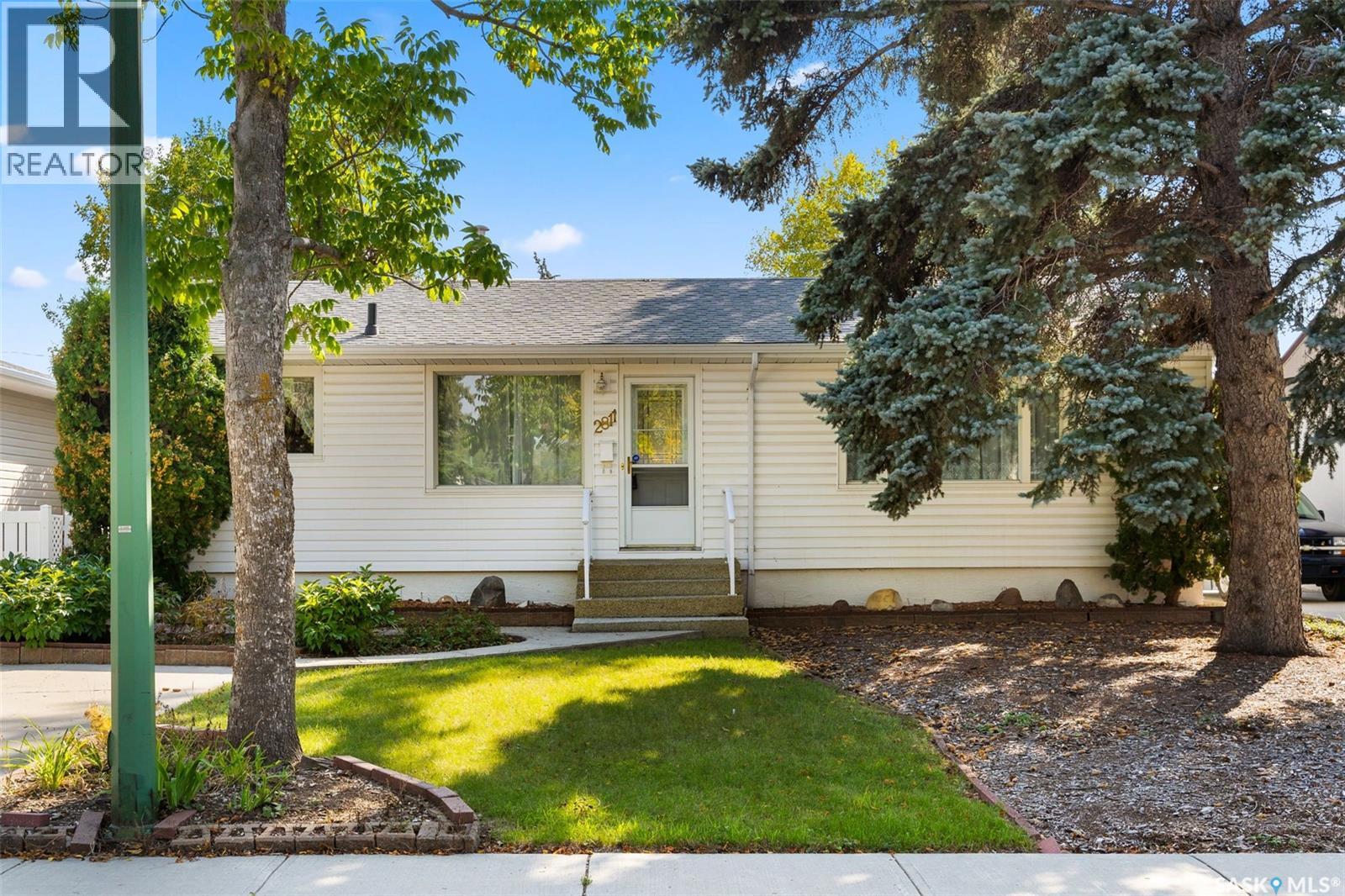 2811 Sinton Avenue, Regina, Saskatchewan  S4S 1K4 - Photo 2 - SK019120