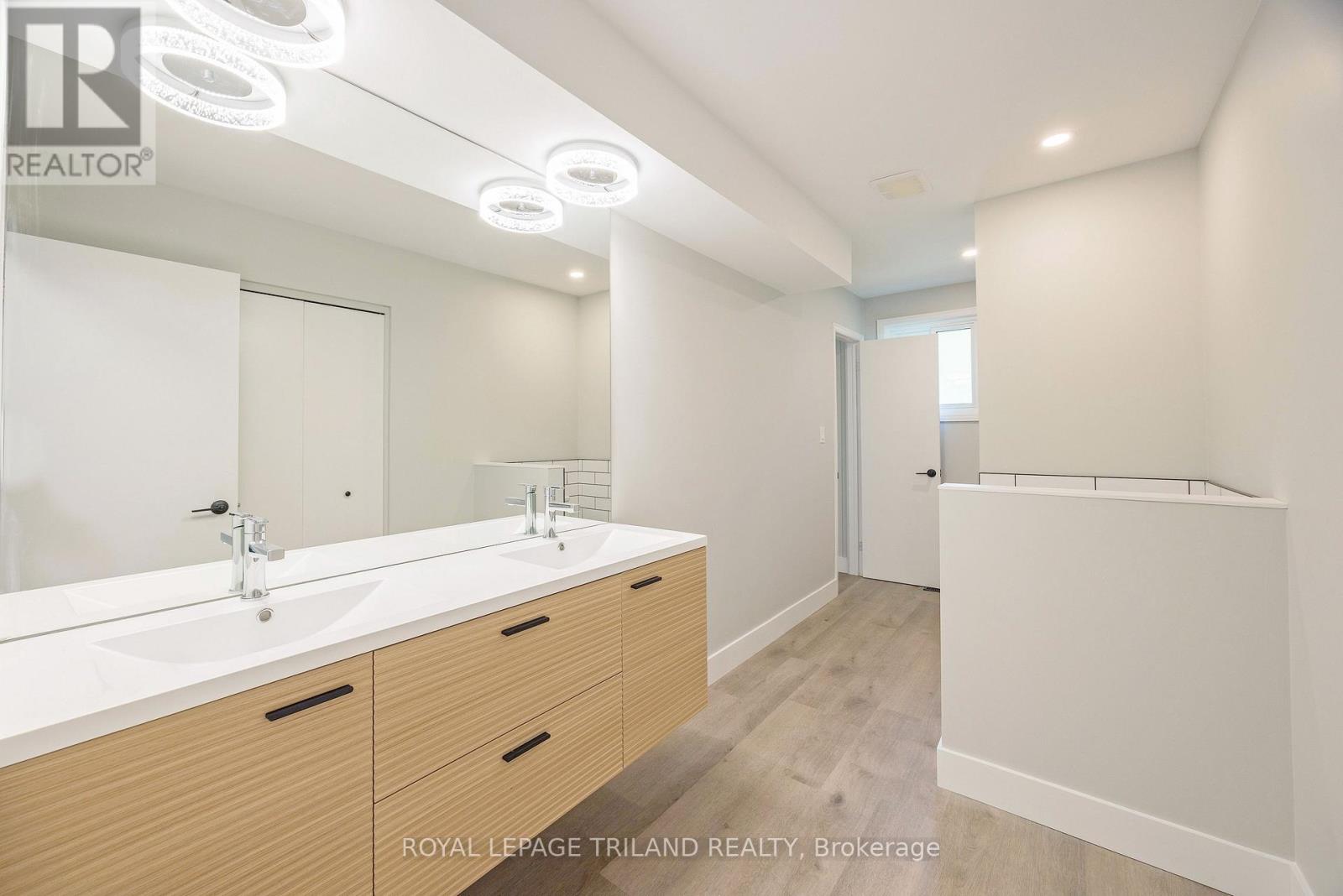 829 Avon Drive, Malahide, Ontario  N0L 1B0 - Photo 16 - X12423512