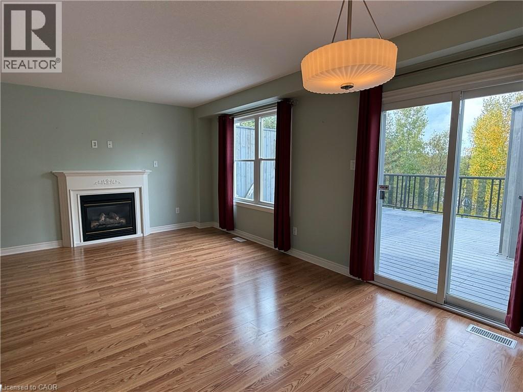 930 Creekside Drive, Waterloo, Ontario  N2V 2W6 - Photo 4 - 40772753