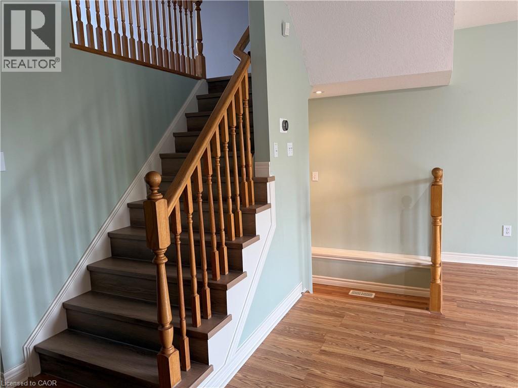 930 Creekside Drive, Waterloo, Ontario  N2V 2W6 - Photo 8 - 40772753