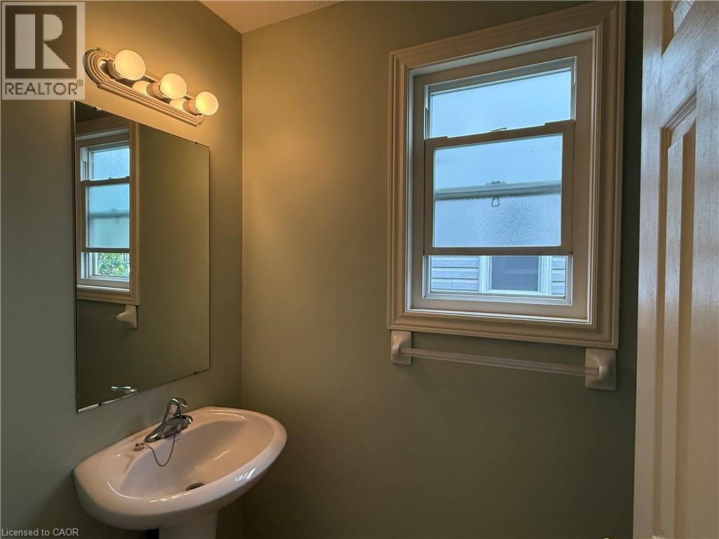930 Creekside Drive, Waterloo, Ontario  N2V 2W6 - Photo 9 - 40772753