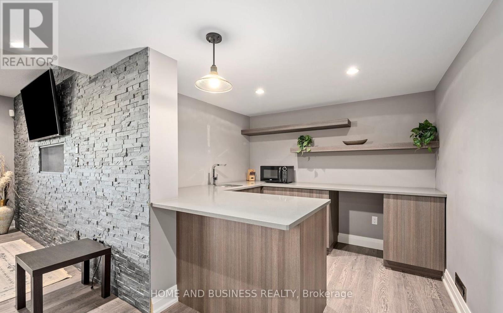 1010 Longworth Road, London South, Ontario  N6K 0C9 - Photo 16 - X12423465