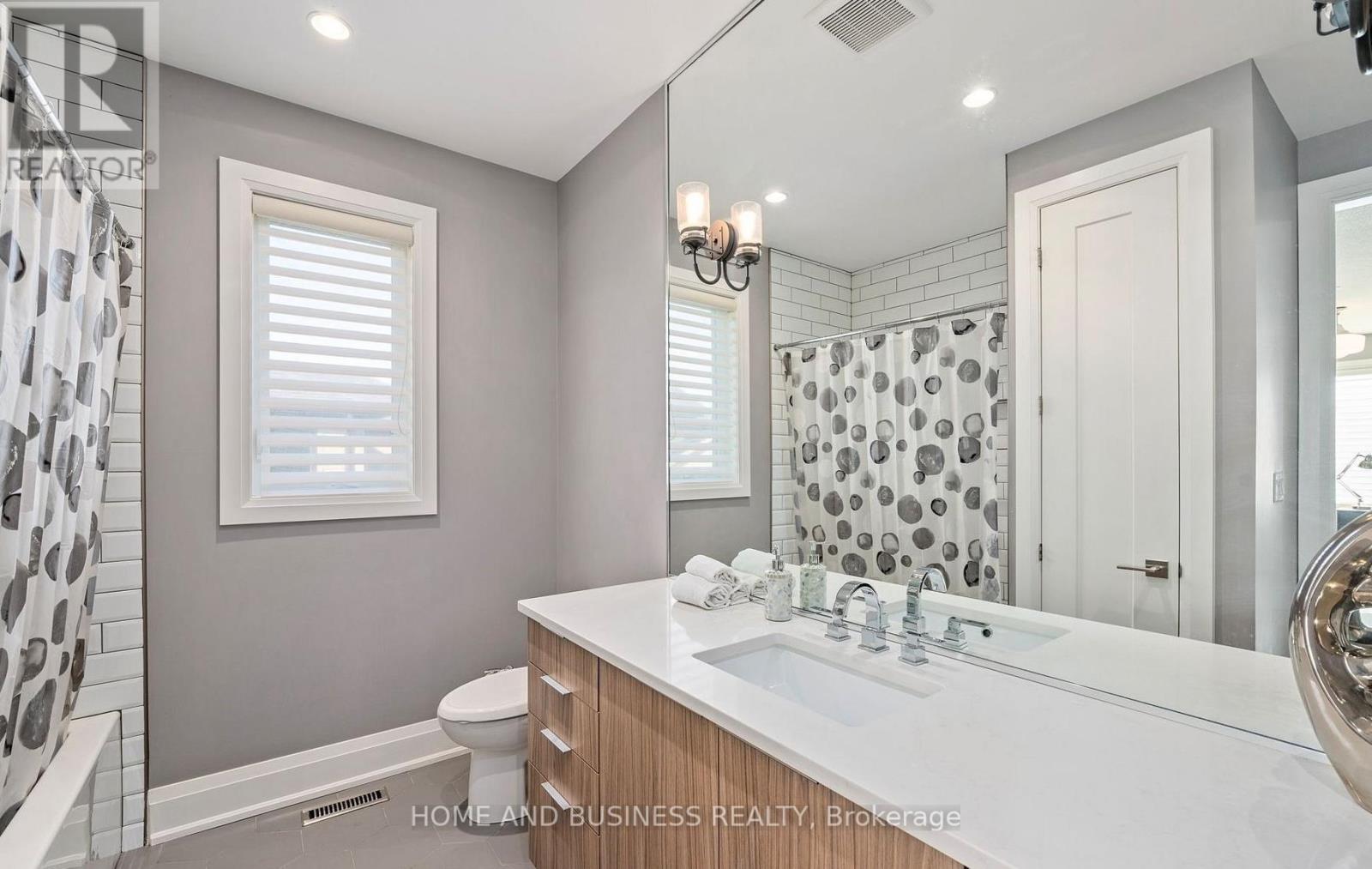 1010 Longworth Road, London South, Ontario  N6K 0C9 - Photo 20 - X12423465