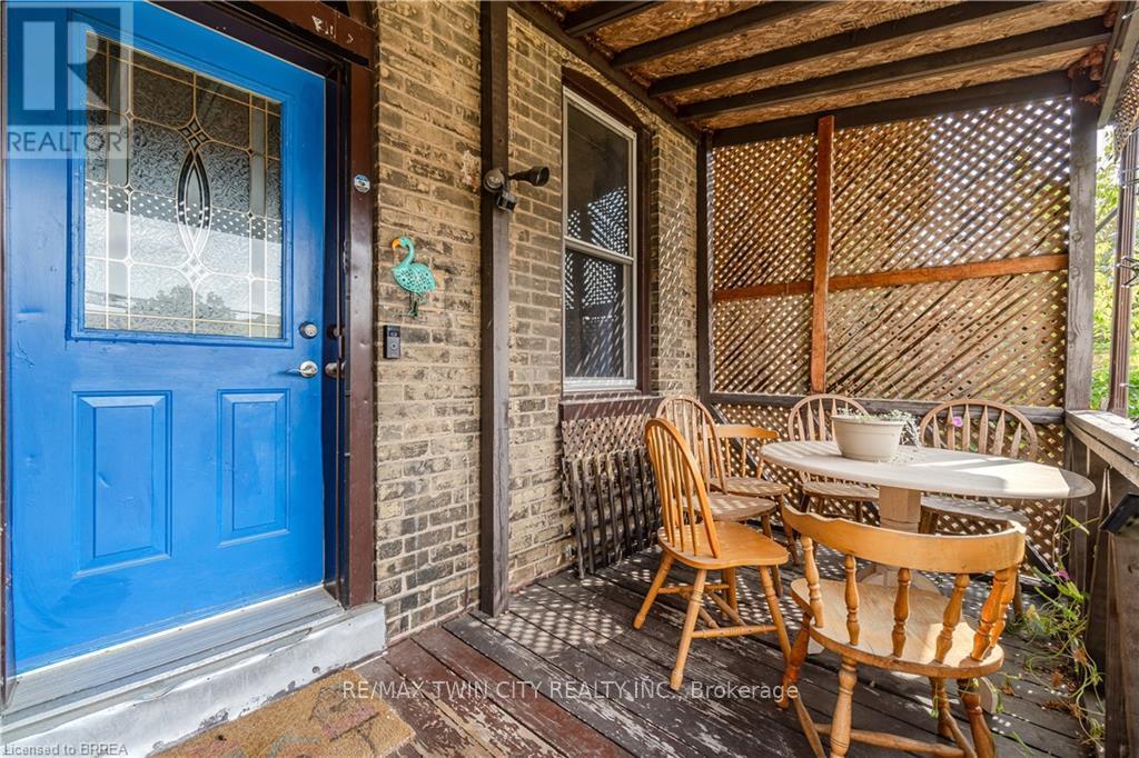 75 Willow Street, Brant, Ontario  N3L 2K8 - Photo 2 - X12423511