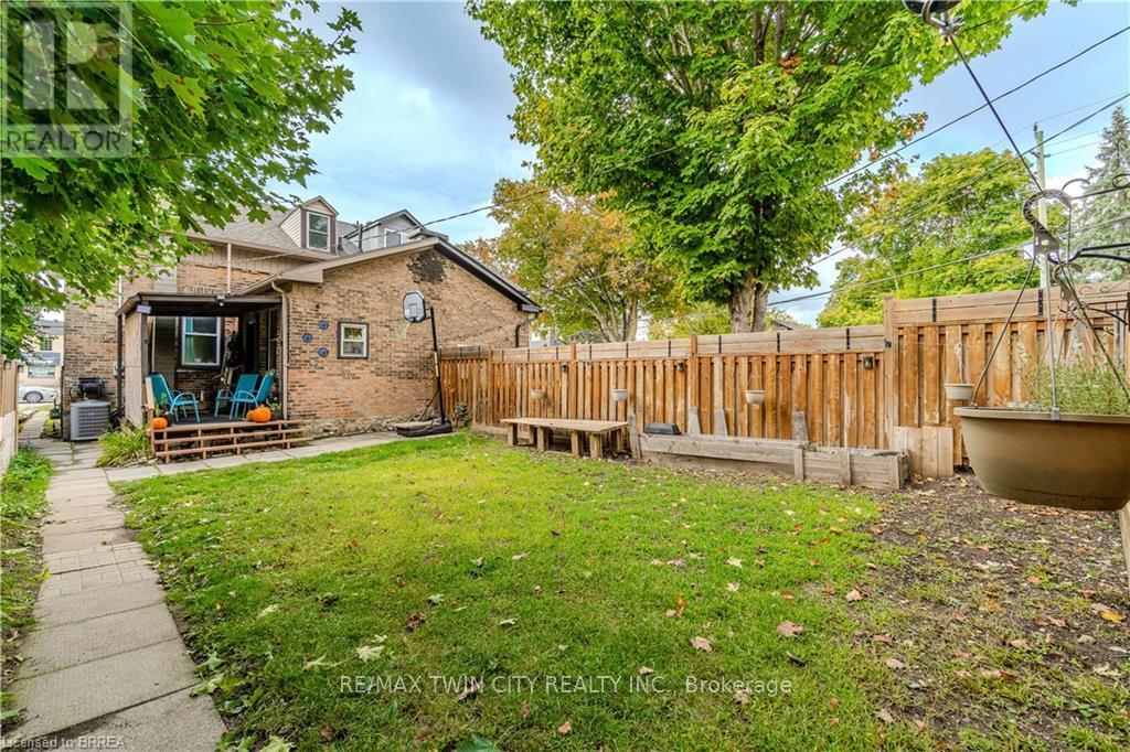 75 Willow Street, Brant, Ontario  N3L 2K8 - Photo 3 - X12423511
