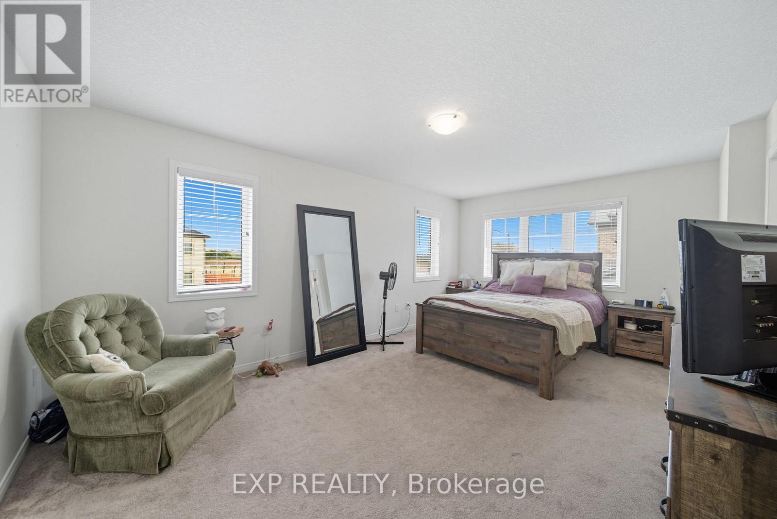 176 Maclachlan Avenue, Haldimand, Ontario  N3W 0E1 - Photo 23 - X12423597