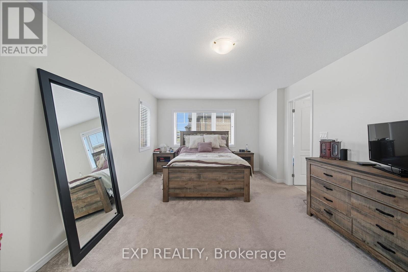 176 Maclachlan Avenue, Haldimand, Ontario  N3W 0E1 - Photo 24 - X12423597