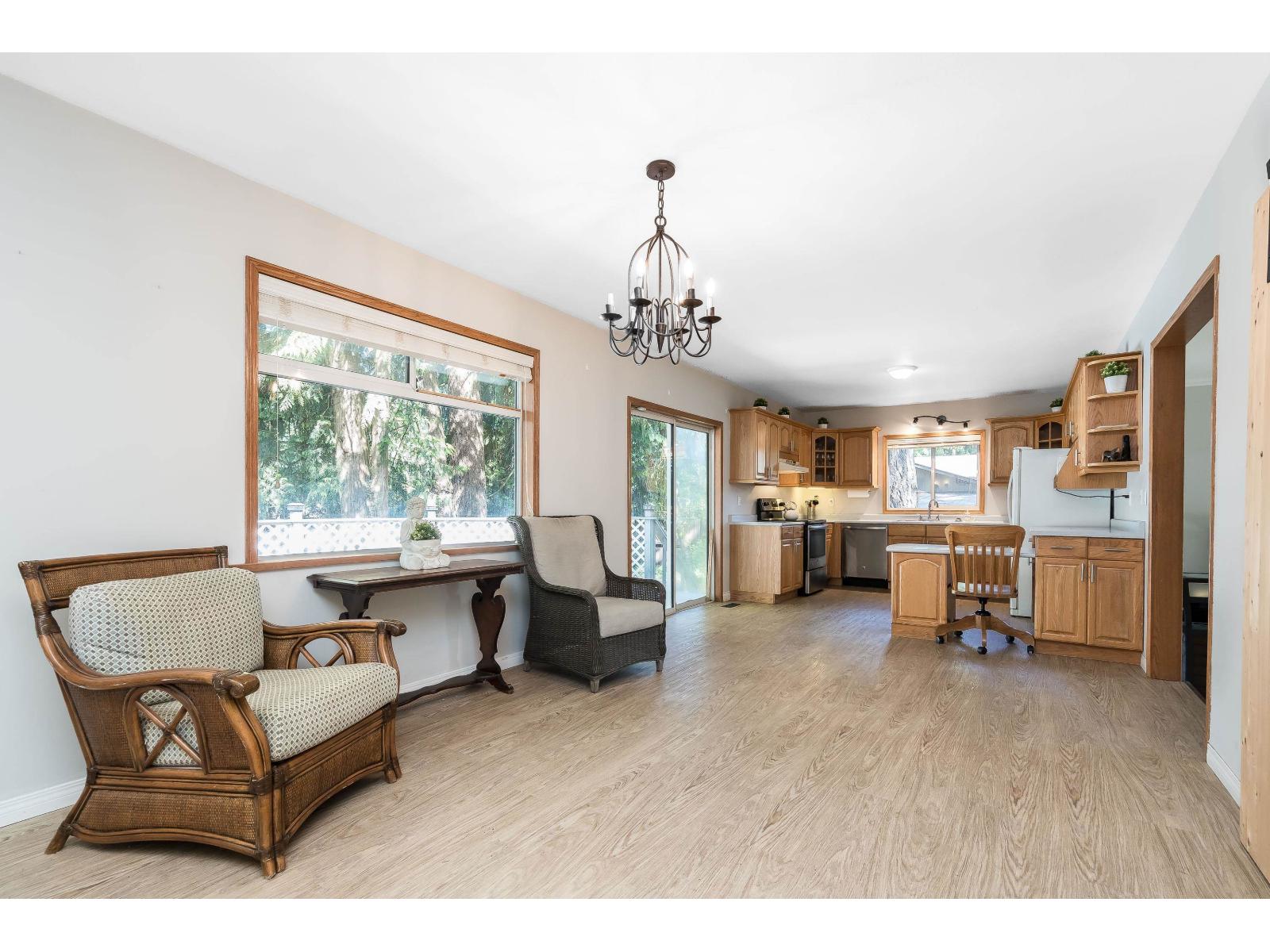 3837 Karen Drive, Cultus Lake North, Cultus Lake, British Columbia  V2R 5A5 - Photo 7 - R3051410