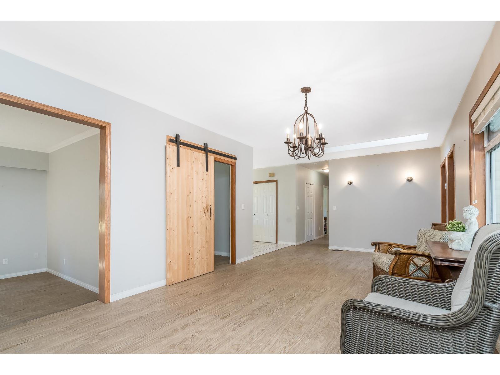 3837 Karen Drive, Cultus Lake North, Cultus Lake, British Columbia  V2R 5A5 - Photo 11 - R3051410