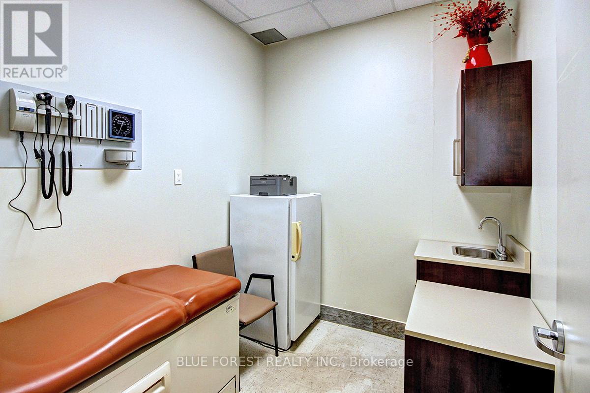 12 - 1401 Ernest Avenue, London South, Ontario  N6E 2P6 - Photo 8 - X12423776