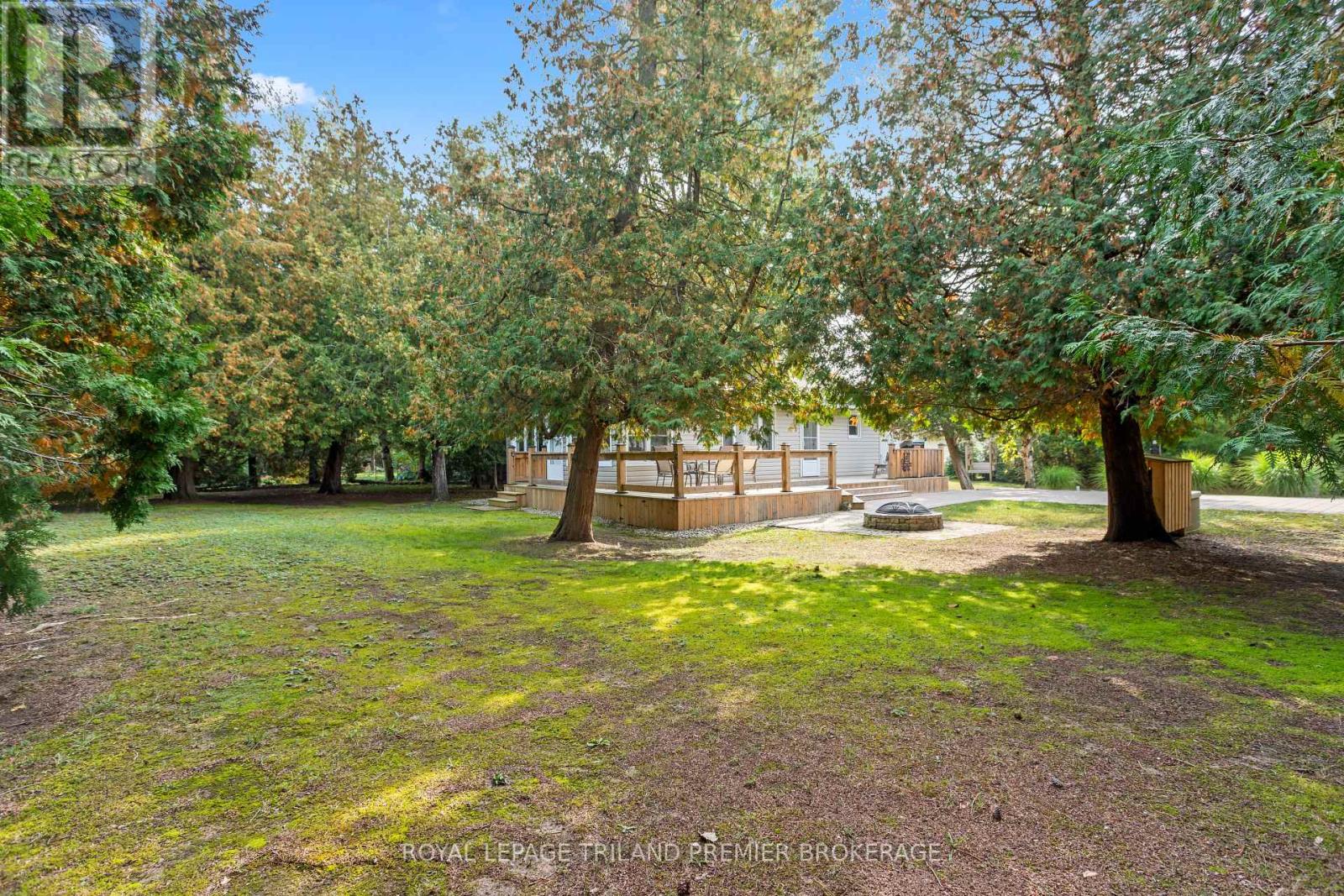 9632 Beachway Drive, Lambton Shores, Ontario  N0N 1J3 - Photo 20 - X12423784