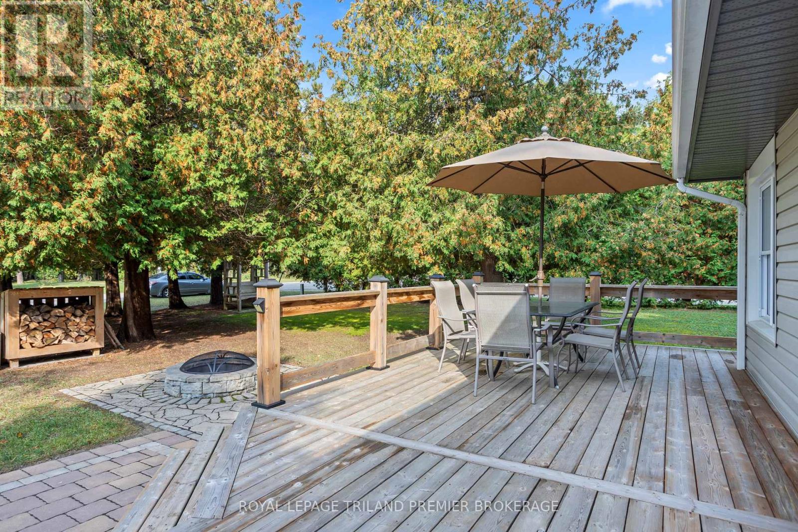 9632 Beachway Drive, Lambton Shores, Ontario  N0N 1J3 - Photo 24 - X12423784