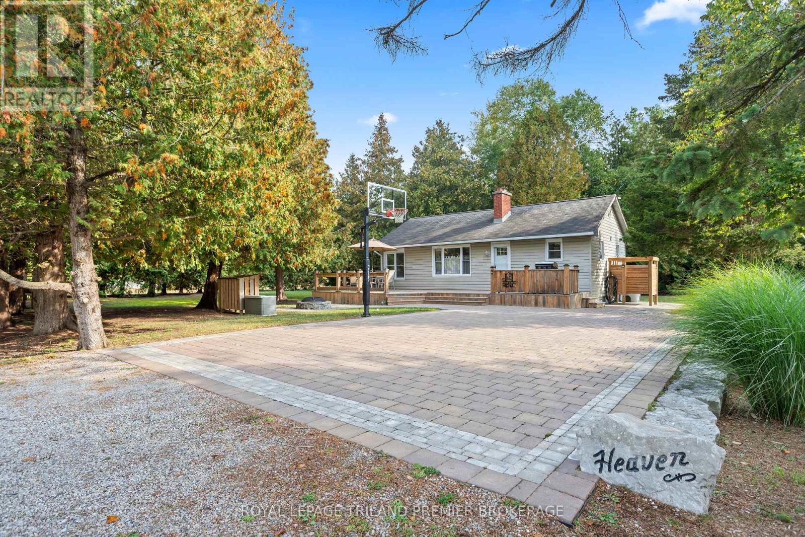 9632 Beachway Drive, Lambton Shores, Ontario  N0N 1J3 - Photo 28 - X12423784